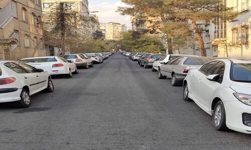 شاهد پدیده‌ای عجیب در خیابان‌های تهران؛ رد لاستیک‌ها یا آلودگی جدید؟