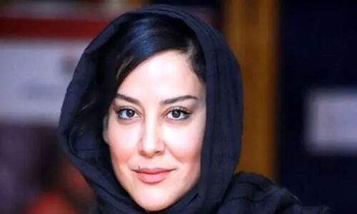آشا محرابی با دکور بالکن چوبی و چراغ‌های ژاپنی، تعریف تازه‌ای از زیبایی خانه ارائه داد!
