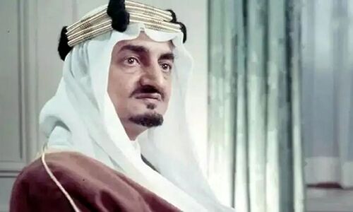 ترور شوکه‌کننده پادشاه سعودی در لحظه‌ای که برادرزاده‌اش را می‌بوسید!