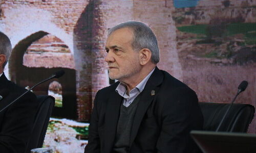 امضای سه تفاهم‌نامه بزرگ سرمایه‌گذاری در یاسوج؛ پروژه‌های میلیاردی و اشتغال‌زایی گسترده در راه است!