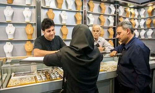 کارشناس اقتصادی هشدار داد: آیا وقت خرید طلا فرا رسیده یا باید منتظر بمانیم؟