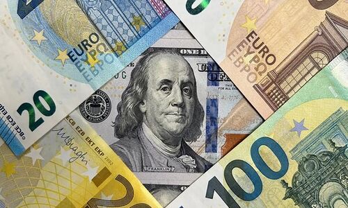 دلار توافقی در بازار تجاری همچنان پایدار ماند؛ بانک مرکزی دوباره تأکید کرد