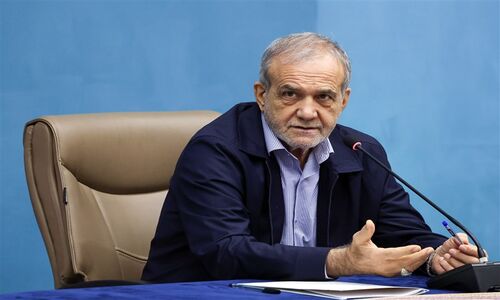 تذکر شدید 80 نماینده مجلس به پزشکیان و وزرا درباره گرانی بی‌سابقه کالاهای اساسی