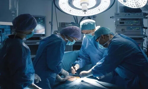 جراحی موفقیت‌آمیز برداشتن توده ۲ کیلویی در قم