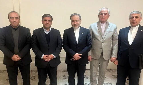 نشست استاندار اردبیل با وزیر امور خارجه در سفر به جمهوری آذربایجان