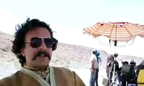 فیلم/ ویدئوی دیده نشده از حسام منظور در پشت صحنه سریال بانوی عمارت و پیش بینی جالب او از آینده سریال / وقتی کارت درست باشه از نتیجه مطمئنی …