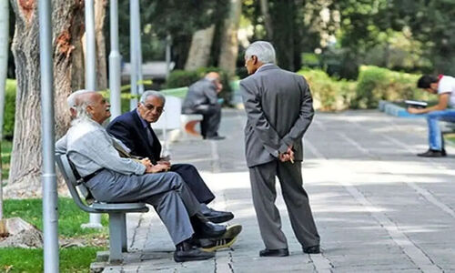میانگین سن بازنشستگی ۵۲ سال است/ افزایش ۲.۶ درصدی تعداد حقوق‌بگیران در یک سال گذشته/ ۳۱ درصد حقوق‌بگیران دارای لیسانس هستند و فقط ۱.۶۵ درصد دکترا دارند