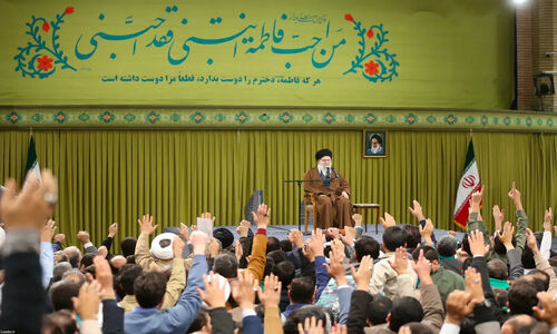رهبر انقلاب: مداحی، پدیده‌ای فراتر از منبر با تاثیر شگفت‌انگیز بر نسل جوان