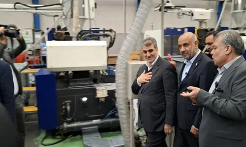 بازدید وزیر تعاون از خط تولید ظروف پلاستیکی در شاهرود؛ نگاهی تازه به صنعت داخلی