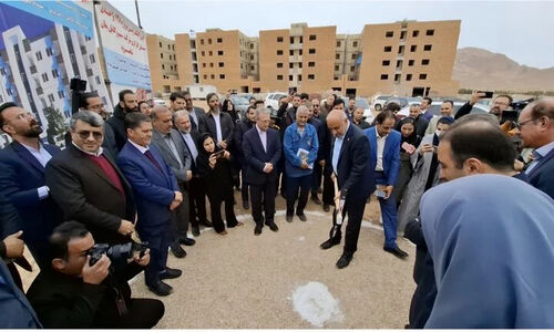 وزیر تعاون در شاهرود کلنگ ساخت ۲۰۸ واحد مسکن کارگری را بر زمین زد!