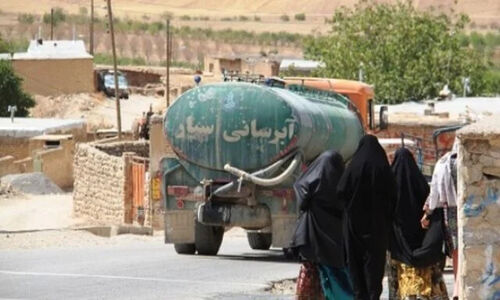 آبرسانی سیار به بیش از ۹۰۰ روستا در سیستان و بلوچستان؛ نجات‌بخش کمبودهای آبی در شرایط اضطراری