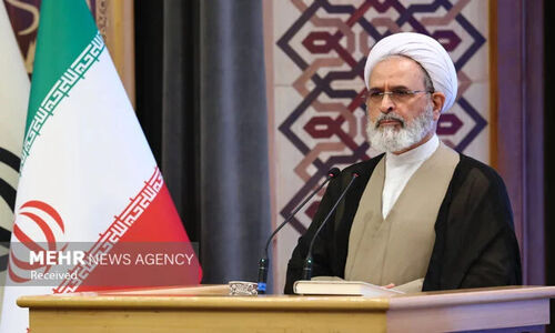 آیت‌الله اعرافی: ایران امروز قوی‌تر و پیشرفته‌تر از همیشه مقابل دشمنان ایستاده است