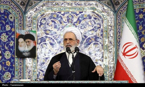 هشدار تند امام جمعه قم به آمریکا و صهیونیسم: ملت ایران در برابر تهدیدات ایستاده است