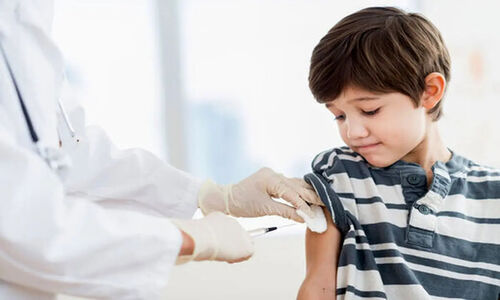 واکسیناسیون آنفلوآنزا در کودکان؛ کاهش حیرت‌انگیز ۷۲ درصدی بستری‌ها در پاییز امسال