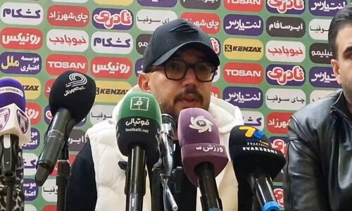 ربیعی پس از تساوی مقابل نساجی؛ واکنش جنجالی سرمربی هوادار در کنفرانس خبری!