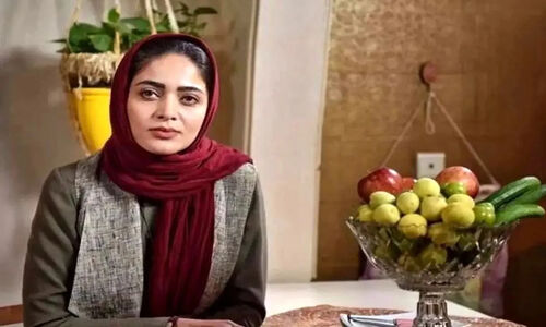 استایل زمستانی بهار «مانکن» با شال پلنگی که همه را حیرت‌زده کرد!