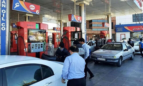 دولت اعلام کرد: سهمیه بنزین نوشماره‌ها و دوگانه‌سوزها فعلاً حذف نمی‌شود!