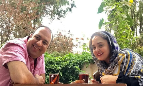 چیدمان شگفت‌انگیز خانه نرگس محمدی و علی اوجی؛ ترکیبی از مدرن و اصالت ایرانی که همه را مجذوب کرد!