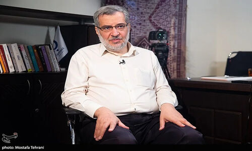 آیا آمریکا با استراتژی‌های جدید، بردگان خوشبخت می‌سازد؟ نگاهی به جنگ‌های ترکیبی در کشورهای اسلامی