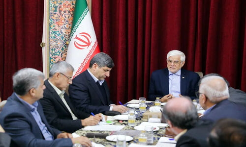 عارف: فتح قله اول علمی منطقه در دسترس است؛ دانشگاه فرهنگیان پیشرو می‌شود