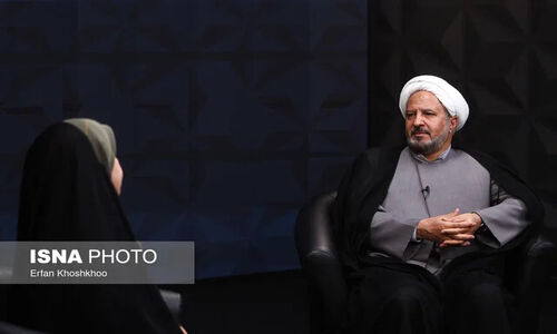 نسل زد به مسجد بازمی‌گردد؛ آیا عبادت تنها کافی است؟