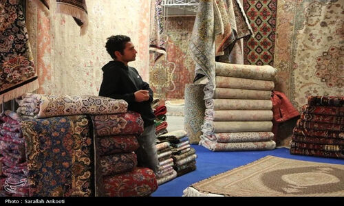چرا قالیبافان زنجان در گرداب بحران اقتصادی غرق شدند؟ سودهای هنگفت در جیب دلالان و دستمزدی که نان شب را هم نمی‌دهد!