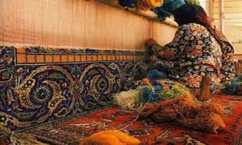 بافت ۱۷۰۰ تخته فرش دستباف با درآمد میلیونی توسط مددجویان کمیته امداد خراسان شمالی