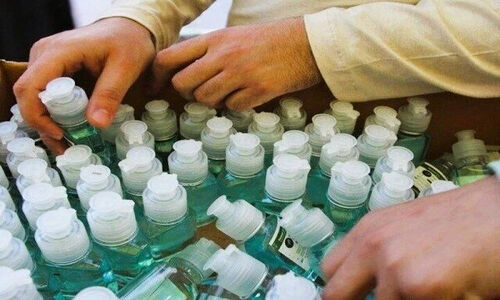 تکذیب فروش الکل ضدعفونی بدون ماده تلخ‌کننده در بازار؛ سازمان غذا و دارو هشدار داد!