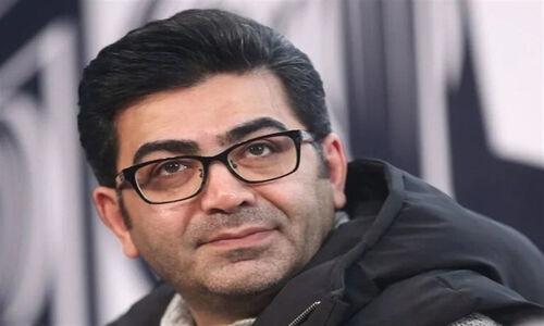 فرزاد حسنی در نقش مجری اختتامیه پرشور «سینماحقیقت»؛ لحظه‌ای که نباید از دست بدهید!