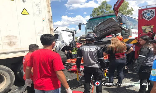 تصادف دلخراش در مرکز فیلیپین؛ نقص ترمز جان ۸ نفر را گرفت!