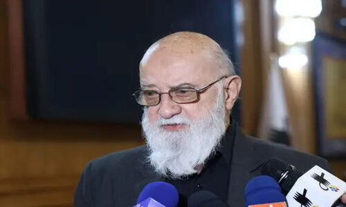 چمران بار دیگر به تغییرات مکرر مدیران در شهرداری تهران انتقاد کرد؛ ناپایداری مسئولیت‌ها چه تبعاتی دارد؟