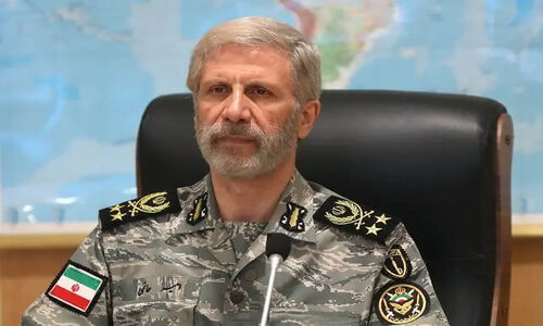 فرمانده کل ارتش: موانع پژوهشگران باید هرچه سریع‌تر کنار برود تا جهش علمی رخ دهد!