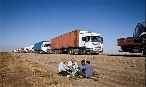 چالش‌های بی‌پایان رانندگان ساوه؛ از فرسودگی ناوگان تا کرایه‌های معوقه ۶۰ روزه