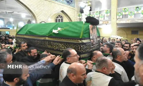 حضور گسترده مردم و مسئولان در تشییع باشکوه آیت الله شاهچراغی در دامغان