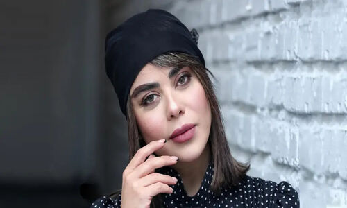 الهام اخوان با میکاپ شگفت‌انگیز در پشت صحنه نمایش «جشن» همه را مات کرد!