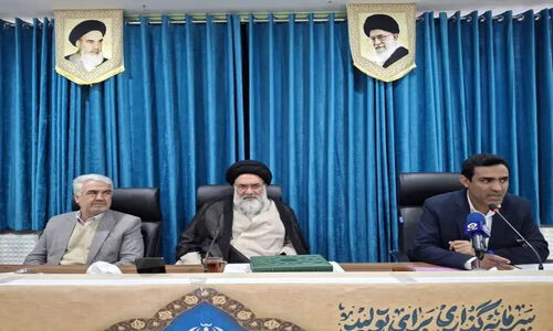 چرا آشنایی با مفاهیم قرآن می‌تواند سبک زندگی ما را متحول کند؟ توصیه مهم آیت‌الله حسینی به ادارات!