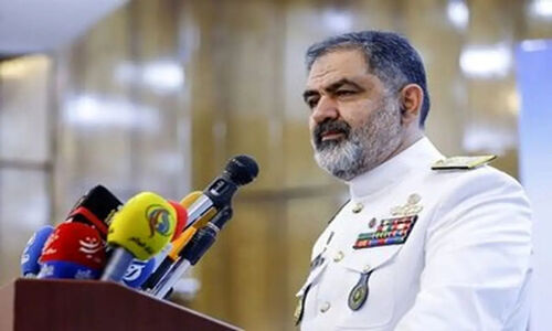 دریادار ایرانی هشدار داد: آماده غافلگیری‌های ناگهانی در دریا باشید!