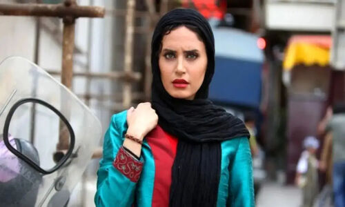 سلفی شگفت‌انگیز دایه‌سیاه «بامداد خمار» و الناز شاکردوست در دل طبیعت که همه را متحیر کرد!