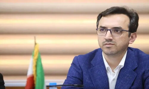 با وجود آب‌گرفتگی شدید، خدمات درمانی بیمارستان قشم همچنان فعال ماند!
