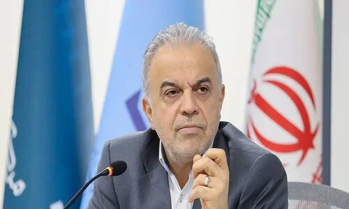 معاون بانک مرکزی فاش کرد: چگونه اقتصاد ایران در جنگ اقتصادی ۶۰ درصد منابع را به بخش خصوصی سپرد؟