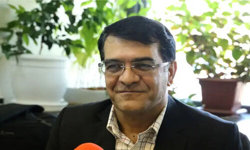 حمید اکبری همچنان مشاور کلیدی معاون آموزشی وزارت بهداشت باقی ماند!