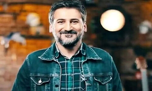 وحید آقاپور با خانواده در جشن حافظ؛ نگاه‌ها به سمت آقای ممیزی جلب شد!