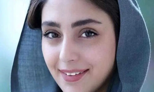 بشقاب زرشک‌پلو رنگارنگ هستی مهدوی‌فر سوژه شد؛ دستپختی که همه را شگفت‌زده کرد!