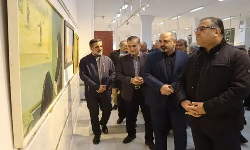 تجلیل ویژه معاونین استانداری سمنان از نقاش پیشکسوت «لحظه‌های بی‌قاب» در نمایشگاهی بی‌نظیر