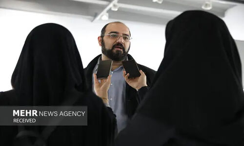 چرا کاریکاتوریست‌ها باید به «عجله» نیش بزنند؟ دوازدهمین دوسالانه تهران با موضوعی جنجالی