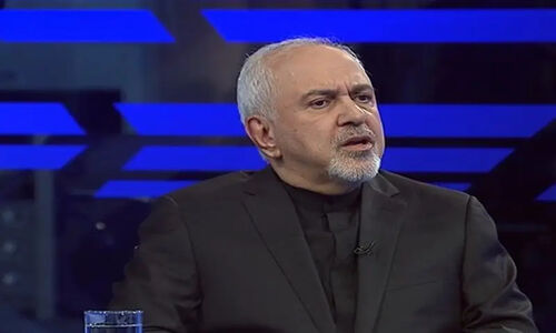 اظهارات جنجالی ظریف؛ چرا شعار «ایران قوی» تهدیدآمیز خوانده شد؟