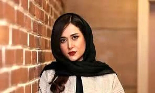 پریناز ایزدیار چگونه سفره ساده‌اش را برای شب یلدا خاص کرد؟