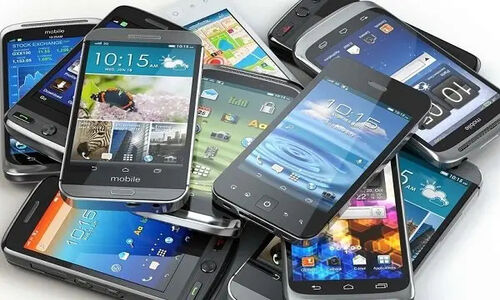 حق گمرکی گوشی‌های بالای ۶۰۰ یورو در بودجه ۱۴۰۵ بدون تغییر ماند!