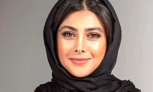 آزاده صمدی با استایل کلاسیک در اصفهان همه نگاه‌ها را به خود خیره کرد!