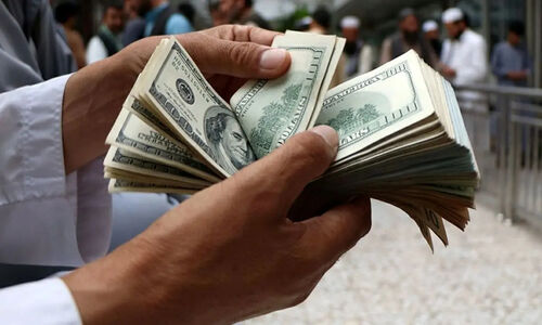 قیمت دلار چهارشنبه 3 دی / مسیر دلار از طلا جدا شد